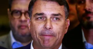 Roubo das aposentadorias: as conexões de Flávio Bolsonaro com o caso do INSS apontadas à PF