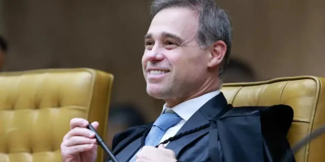 Pobre ministro: André Mendonça reclama de condição média de vida com salário de quase 60 mil