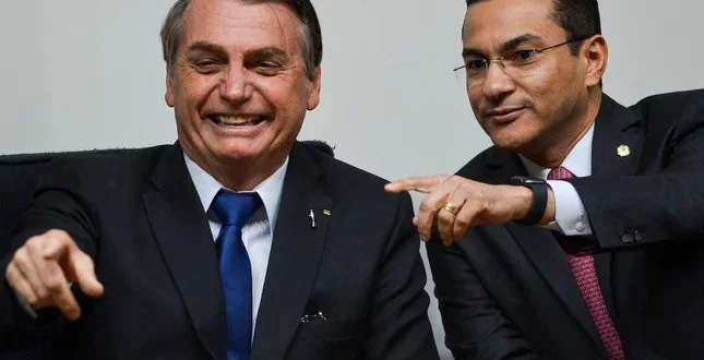 Oficialmente neutro: Republicanos recusa aliança com Flávio Bolsonaro