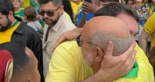 O caso da morte do enteado de Queiroz, com tiro de escopeta na cara, na casa do padrasto