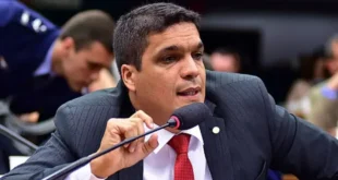 O politicamente imorrível Cabo Daciolo disputa o governo do Amazonas