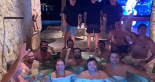 Direita hétero é um caso sério: PF encontra foto de advogado investigado em piscina com deputados e senadores