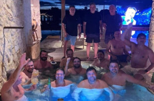 Direita hétero é um caso sério: PF encontra foto de advogado investigado em piscina com deputados e senadores