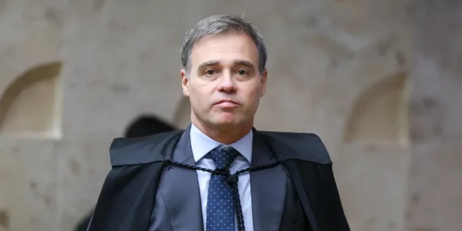 Caso Master: Mendonça encurrala PF com intervenção sem precedentes