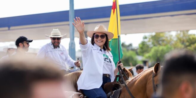 Mailza participa da Cavalgada que marca a abertura da 51ª Expoacre
