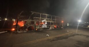 Jovem de 18 anos é preso por incendiar veículos durante a madrugada