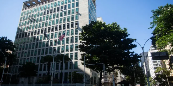 Interferência estrangeira: Consulado dos EUA ofereceu ajuda com vistos para aliciar jornalistas sobre eleições brasileiras