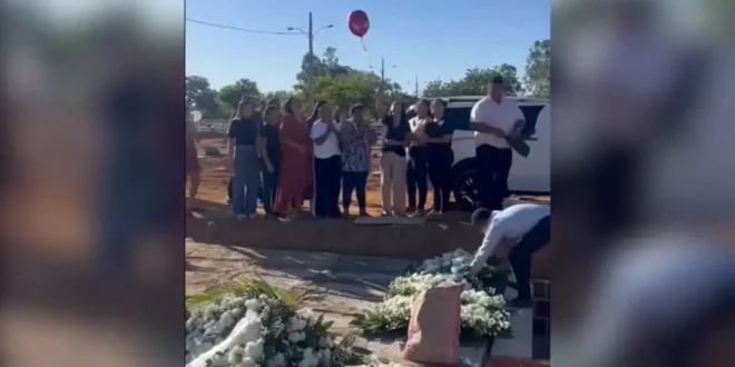 “Sofreu muito”: tia se despede de menino após pai e madrasta serem presos
