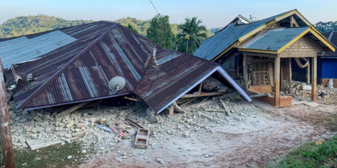 Planeta chacoalhando: terremoto de magnitude 7,7 mata ao menos 38 na Indonésia