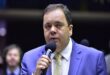 Vai ver é flicts: Elmar Nascimento já foi branco, pardo e agora é preto