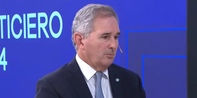 É extrema direita, estúpido: ministro de Milei sugere que estrangeiros comprem cidades e vilas inteiras na Argentina