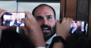 Raivoso e cruel: Eduardo Bolsonaro sugere perseguir opositores caso Flávio vença eleições