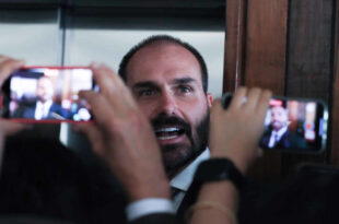 Raivoso e cruel: Eduardo Bolsonaro sugere perseguir opositores caso Flávio vença eleições