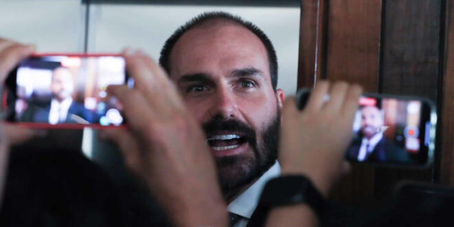 Raivoso e cruel: Eduardo Bolsonaro sugere perseguir opositores caso Flávio vença eleições