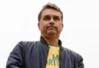 Bem enrolado: empresa de Flávio Bolsonaro usa endereço de 16 firmas do Careca do INSS