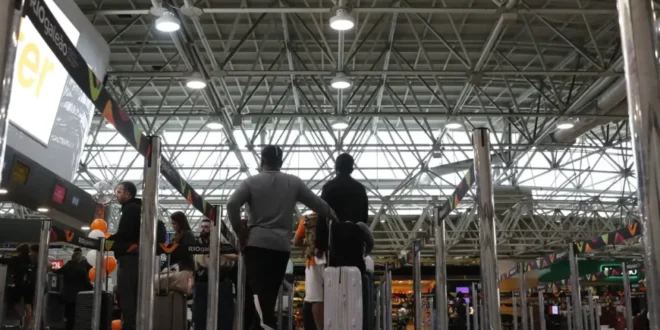 Comporte-se ou vaze: Anac estabelece regras e punições para passageiros indisciplinados em voos e aeroportos