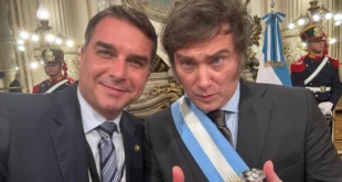 Coordenadora de Flávio Bolsonaro quer importar a catástrofe econômica de Milei para o Brasil