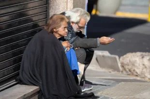 Inspiração para Flávio Bolsonaro, Milei criou 2.9 milhões de novos pobres na Argentina