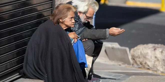 Inspiração para Flávio Bolsonaro, Milei criou 2.9 milhões de novos pobres na Argentina