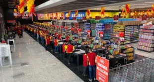 Rede de supermercados em Manaus é condenada por escala 9x1 e servir comida estragada