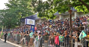 Com a presença da governadora Mailza Assis, desfile de 7 de Setembro reúne acreanos
