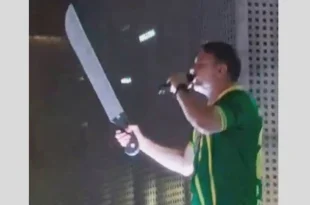 Vale para o vice? Flávio Bolsonaro brande facão falso em defesa da castração química para estupradores