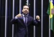 André Mendonça afasta quem o estava investigando e quem prendeu Vorcaro