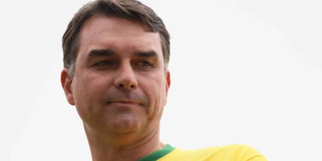 Gonet assina delação de ex-dono da Reag que pode implicar Flávio Bolsonaro