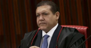 Politicagem no TSE? Kassio tira do ar vídeo que liga Flávio Bolsonaro ao Master e mantém o que associa Lula a crime