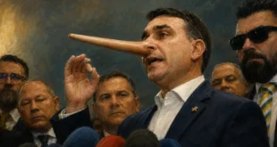 Sempre mentindo: Flávio Bolsonaro disse que nunca entrou em avião do Vorcaro; veja vídeo