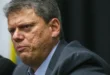 Tarcísio não cumpre a lei de tratamento ao câncer no SUS