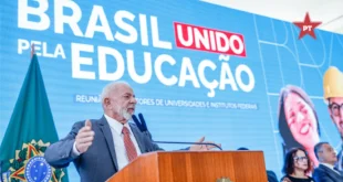 Ex-secretários do MEC de Bolsonaro apoiam Lula e detonam projeto de Flávio Bolsonaro