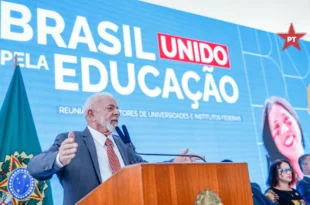 Ex-secretários do MEC de Bolsonaro apoiam Lula e detonam projeto de Flávio Bolsonaro