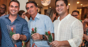 Quem é Santini, ex-sócio que diz poder colocar Flávio Bolsonaro na cadeia