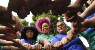 Menina que nasce hoje pode não ver igualdade de gênero na vida toda, diz relatório