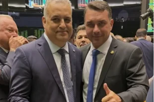 Conto da Aia: vice de Flávio Bolsonaro, acusado de estupro de criança, ataca religiões de matriz africana