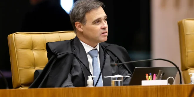 Mendonça vai ficar com a broxa na mão