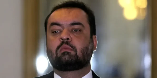 Bolsonarismo caviar: PF afirma que Castro recebeu adega, mansão e caviar para ajudar Refit