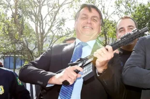 Moraes define o destino do arsenal apreendido do presidiário Jair Bolsonaro