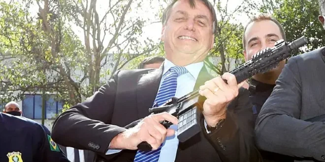 Moraes define o destino do arsenal apreendido do presidiário Jair Bolsonaro