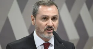 11 diretores da PF declaram ‘total apoio’ a Andrei Rodrigues e colocam cargos à disposição após interferência de Mendonça