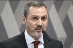 11 diretores da PF declaram ‘total apoio’ a Andrei Rodrigues e colocam cargos à disposição após interferência de Mendonça