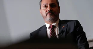 Andrei voltou