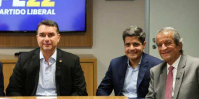 Muita sujeira: Aliados de Flávio Bolsonaro, Rueda e ACM Neto articularam levante de Vorcaro sobre aposentadorias nos estados