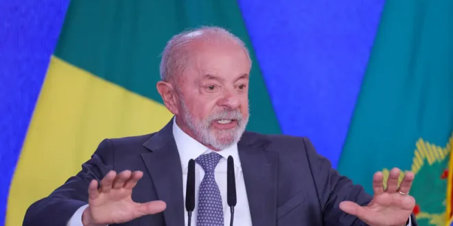 Parcialidade: almoço de Flávio na Globo causa revolta na campanha de Lula