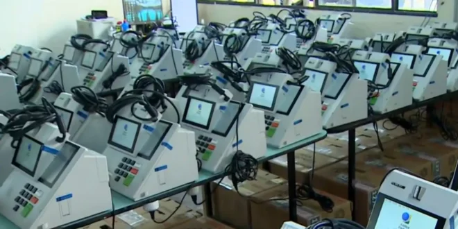 Verifique antes: TSE muda local de 4,3 mil seções para o 2° turno entre Lula e Flávio Bolsonaro