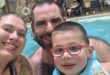 Mulher mata marido e filho de três anos, a facadas