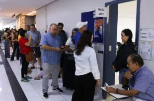 Campanha de Lula aciona TSE contra risco de eleitores ficarem sem votar no 2º turno