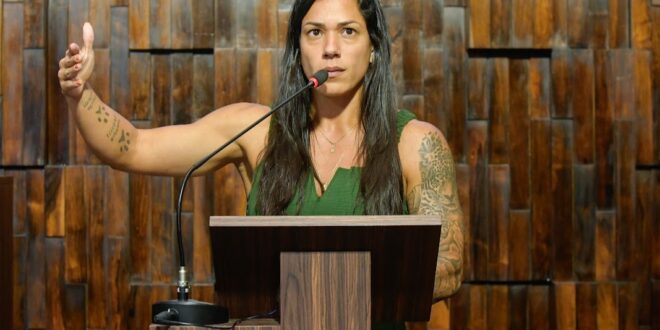 Típico: deputada bolsonarista pede a demissão de trabalhadores que apoiaram Lula