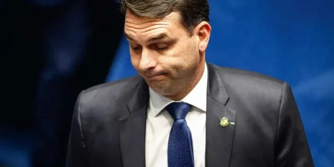 Adriano da Nóbrega, Major Ronald e Peixe: veja histórico de Flávio com milicianos